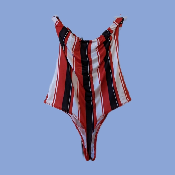 Pinstripe Bodysuit - Picture 3 of 4